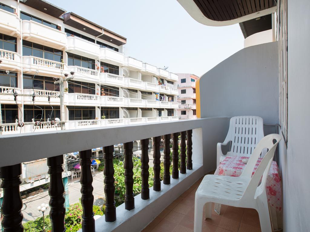 Stefan'S Guesthouse Jomtien Beach Buitenkant foto