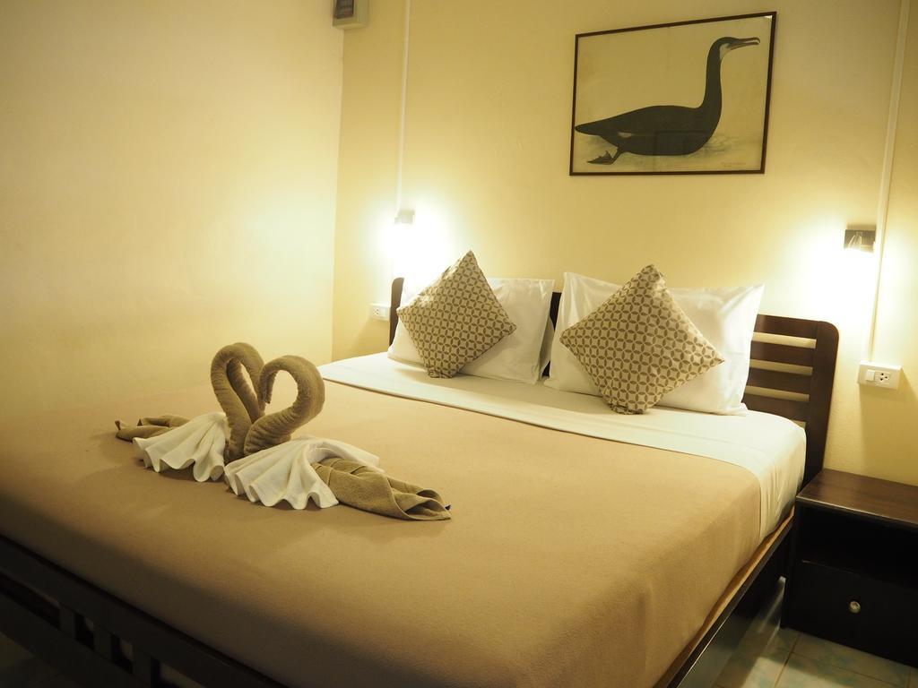 Stefan'S Guesthouse Jomtien Beach Buitenkant foto