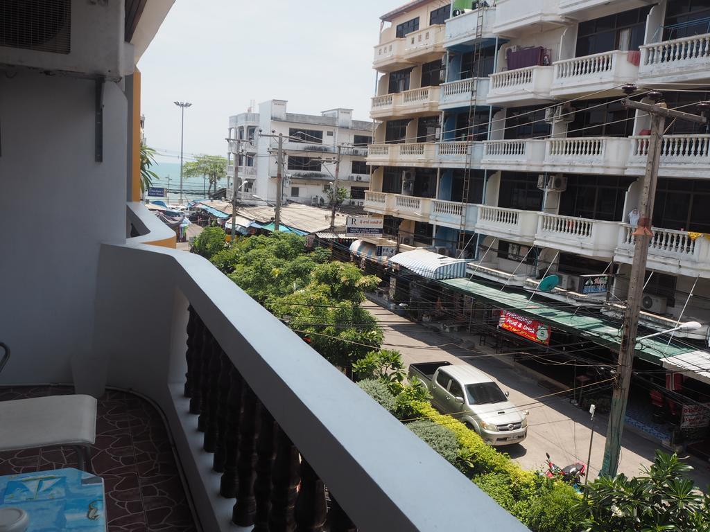 Stefan'S Guesthouse Jomtien Beach Buitenkant foto