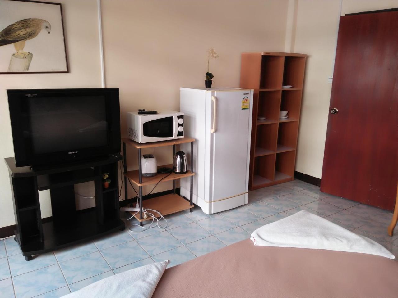 Stefan'S Guesthouse Jomtien Beach Buitenkant foto